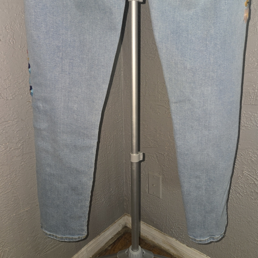 Pilcro Floral Embroidered Distressed Light Blue Jeans - Picture 8 of 9